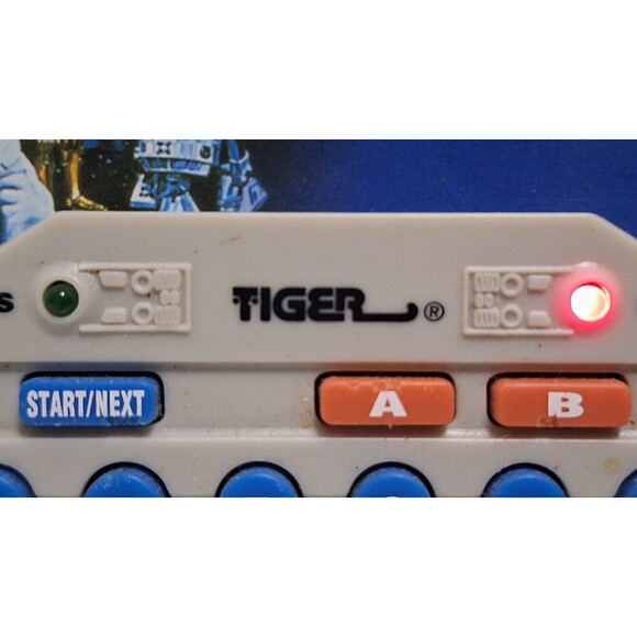 1997 TIGER QUIZ WIZ ELECTRONIC QUESTION & ANSWER GAME STAR WARS EPISODE IV - Picture 4 of 7